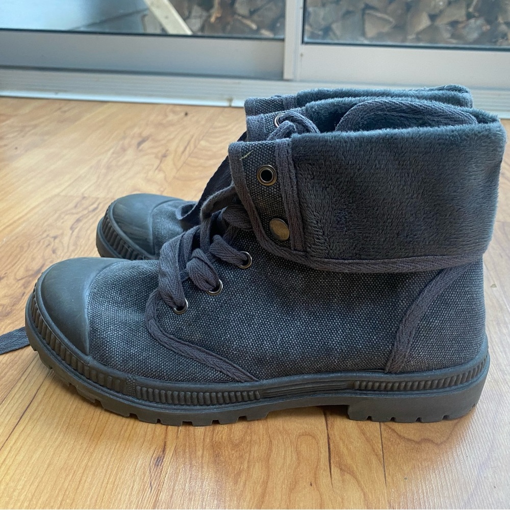 Very G Snap Boot size 7.5